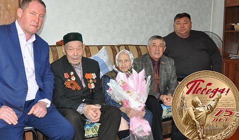 Ветеранам Асекеевского района вручены юбилейные медали